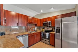 804 SCOTT LAKE VILLAGE, LAKELAND, FL 33813 - MLS#MFRL4960654