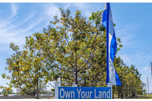 102 NEWCASTLE BOULEVARD, HAINES CITY, FL 33844 - MLS#MFRL4960684