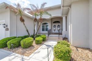 6758 HUNTINGTON HILLS BOULEVARD, LAKELAND, FL 33810 - MLS#MFRL4960686