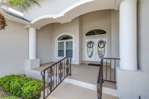 6758 HUNTINGTON HILLS BOULEVARD, LAKELAND, FL 33810 - MLS#MFRL4960686