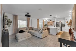 569 REGGIE ROAD, WINTER HAVEN, FL 33884 - MLS#MFRL4960715