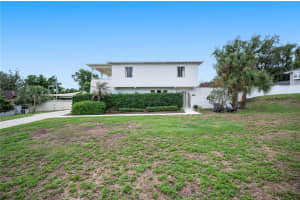 905 FAIRLINGTON DRIVE, LAKELAND, FL 33813 - MLS#MFRL4960732