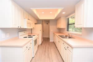 6305 CHRISTINA GROVES CIRCLE, LAKELAND, FL 33813 - MLS#MFRL4960733