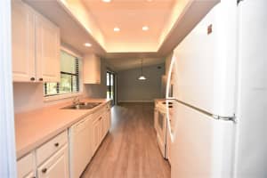 6305 CHRISTINA GROVES CIRCLE, LAKELAND, FL 33813 - MLS#MFRL4960733