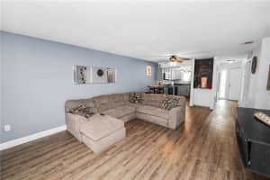 404 COUNTRY LANE, WINTER HAVEN, FL 33881 - MLS#MFRL4960788