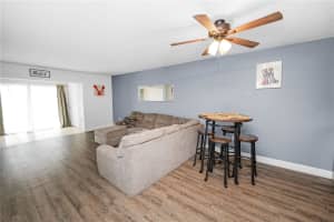 404 COUNTRY LANE, WINTER HAVEN, FL 33881 - MLS#MFRL4960788