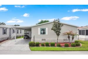 645 Dreama Dr, DAVENPORT