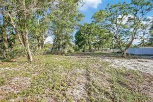 FLOWERS AVE, ORLANDO, FL 32825 - MLS#MFRL4960884