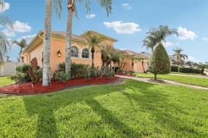 5561 PEBBLE BEACH DRIVE, LAKELAND, FL 33812 - MLS#MFRL4960895