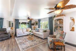 1818 BLUE LAKE DRIVE, LAKELAND, FL 33801 - MLS#MFRL4960930