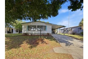 454 VILLAGE CIRCLE, WINTER HAVEN, FL 33880 - MLS#MFRL4960932