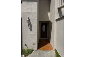 400 HOWARD AVENUE, LAKELAND, FL 33815 - MLS#MFRL4960968