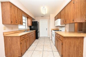 1018 SUNSHINE WAY, WINTER HAVEN, FL 33880 - MLS#MFRL4960999