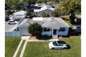 3225 CLEVELAND HEIGHTS BOULEVARD, LAKELAND, FL 33803 - MLS#MFRL4961125