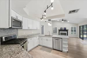 2800 HAMMOCK DRIVE, PLANT CITY, FL 33566 - MLS#MFRL4961290