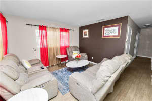 300 AVENUE V NE, WINTER HAVEN, FL 33881 - MLS#MFRL4961309