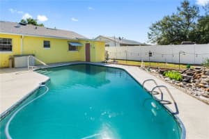 644 CENTRAL AVENUE, EAGLE LAKE, FL 33839 - MLS#MFRL4961373
