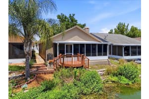 2063 WINDWARD PASS, LAKELAND, FL 33813 - MLS#MFRL4961398