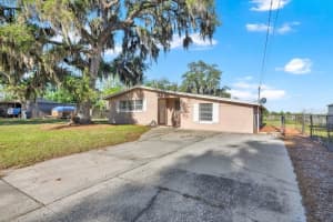 218 DENNIS AVENUE, WINTER HAVEN, FL 33880 - MLS#MFRL4961409