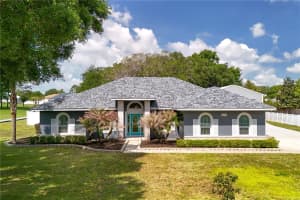 1095 LAKE HAMILTON DRIVE, WINTER HAVEN, FL 33881 - MLS#MFRL4961524