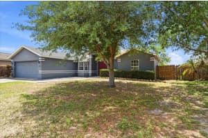 3221 MERLOT DRIVE, LAKELAND, FL 33811 - MLS#MFRL4961538