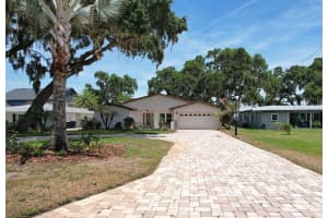2240 LAKE ARIANA BOULEVARD, AUBURNDALE, FL 33823 - MLS#MFRL4961720