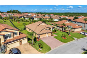 1950 VIA LAGO DRIVE, LAKELAND, FL 33810 - MLS#MFRL4961760