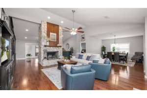 5525 CLUB HILL, LAKELAND, FL 33813 - MLS#MFRL4961800