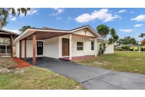 127 COLONIAL DRIVE, AUBURNDALE, FL 33823 - MLS#MFRL4961801