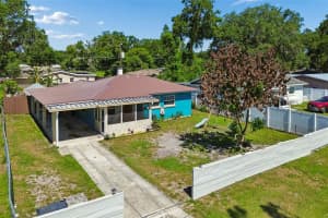 1038 Canal Dr W, LAKELAND