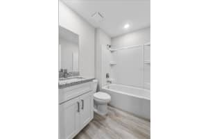 306 AVE P NW, WINTER HAVEN, FL 33881 - MLS#MFRL4962119