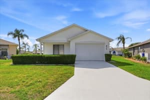 637 Cockatoo Loop, LAKELAND 637 Cockatoo Loop, LAKELAND