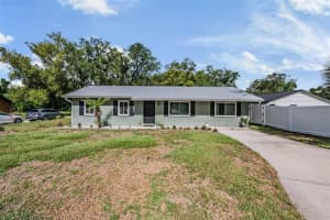 4819 DOSSEY ROAD, LAKELAND, FL 33811 - MLS#MFRL4962248