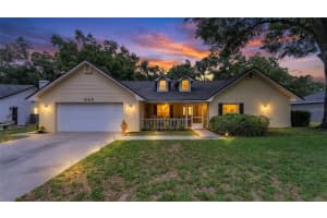 545 HUNTERS RUN BOULEVARD, LAKELAND, FL 33809 - MLS#MFRL4962276