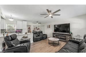 2270 CRYSTAL LAKE DRIVE, LAKELAND, FL 33801 - MLS#MFRL4962335