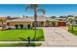 6517 SOLITAIRE PALM WAY, APOLLO BEACH, FL 33572 - MLS#MFRL4962373