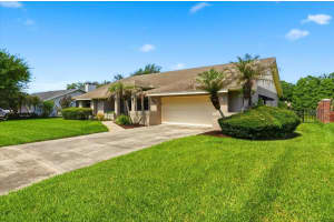 3943 CHEVERLY DRIVE, LAKELAND, FL 33813 - MLS#MFRL4962437