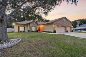 448 LAKE HARRIS DRIVE, LAKELAND, FL 33813 - MLS#MFRL4962441