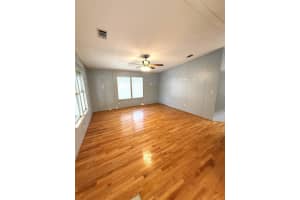 435 VILLAGE CIRCLE, WINTER HAVEN, FL 33880 - MLS#MFRL4962605