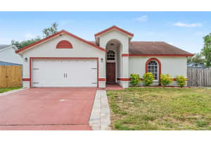 3312 QUEENS COVE LOOP, WINTER HAVEN, FL 33880 - MLS#MFRL4962705