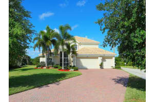 6832 71st St E, Bradenton, FL 34203, Sold 08/28/13