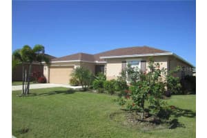 6404 4th St E, Bradenton, FL 34203, Sold 12/04/13