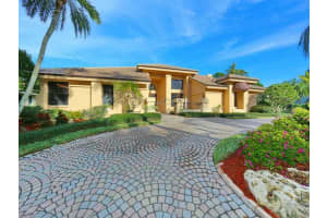 200 Yacht Harbor Dr, Osprey, FL 34229, Sold 06/13/14