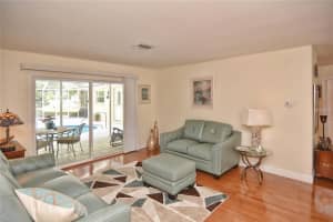 1202 Lexington Dr, Venice, FL 34292, Sold 05/19/17