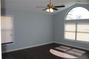 3521 65th Ave Cir E, Sarasota, FL 34243, Sold 09/28/18