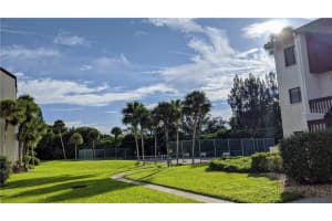 1624 Stickney Point #107, SARASOTA