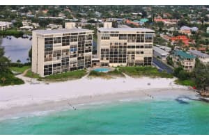 19 Whispering Sands Dr, Sarasota, FL 34242, Sold 05/06/21