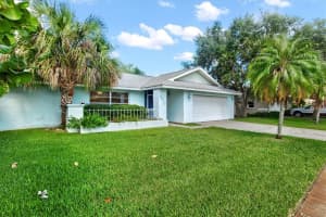 6570 Waterford Cir, Sarasota, FL 34238, Sold 11/08/21
