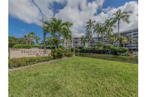 5855 Midnight Pass Rd, Siesta Key, FL 34242, Sold 12/17/21