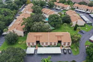 2405 Clubhouse Cir, Sarasota, FL 34232, Sold 11/19/21